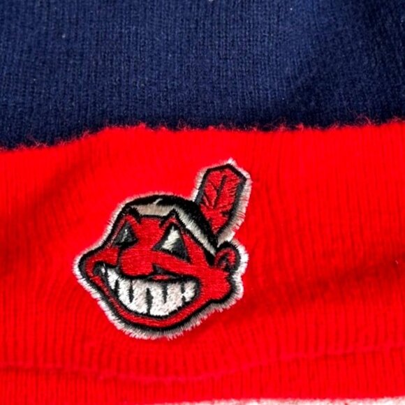 Cleveland Indians Beanie Hat Genuine MLB Merchandise Logo 7 Stocking Stuffer - Picture 3 of 4